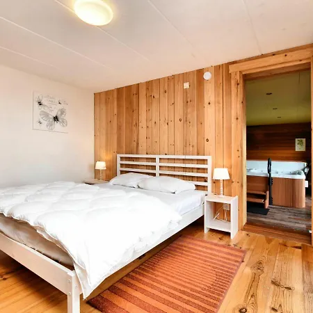 Cozy Holiday In Dion With Sauna&jacuzzi Dom wakacyjny Beauraing