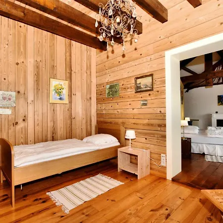 Dom wakacyjny Cozy Holiday In Dion With Sauna&jacuzzi Beauraing